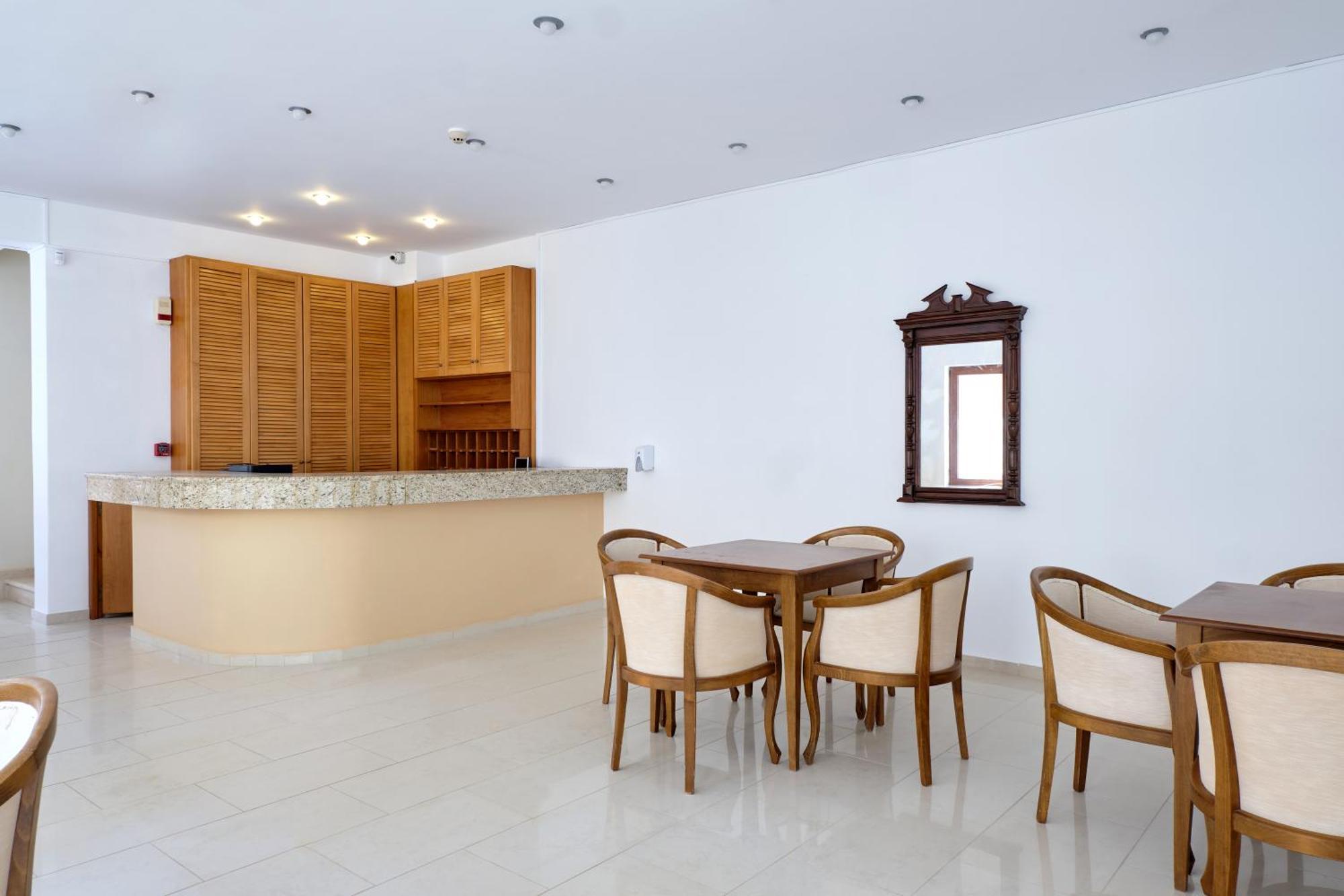 Niros Beachfront Aparthotel Kokkini Hani 外观 照片