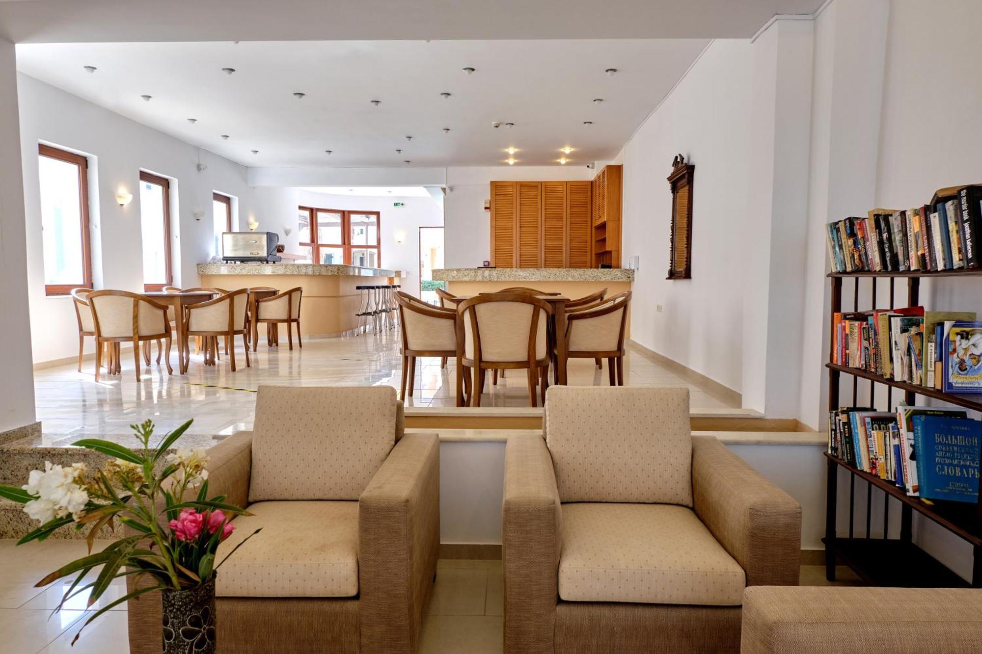 Niros Beachfront Aparthotel Kokkini Hani 外观 照片