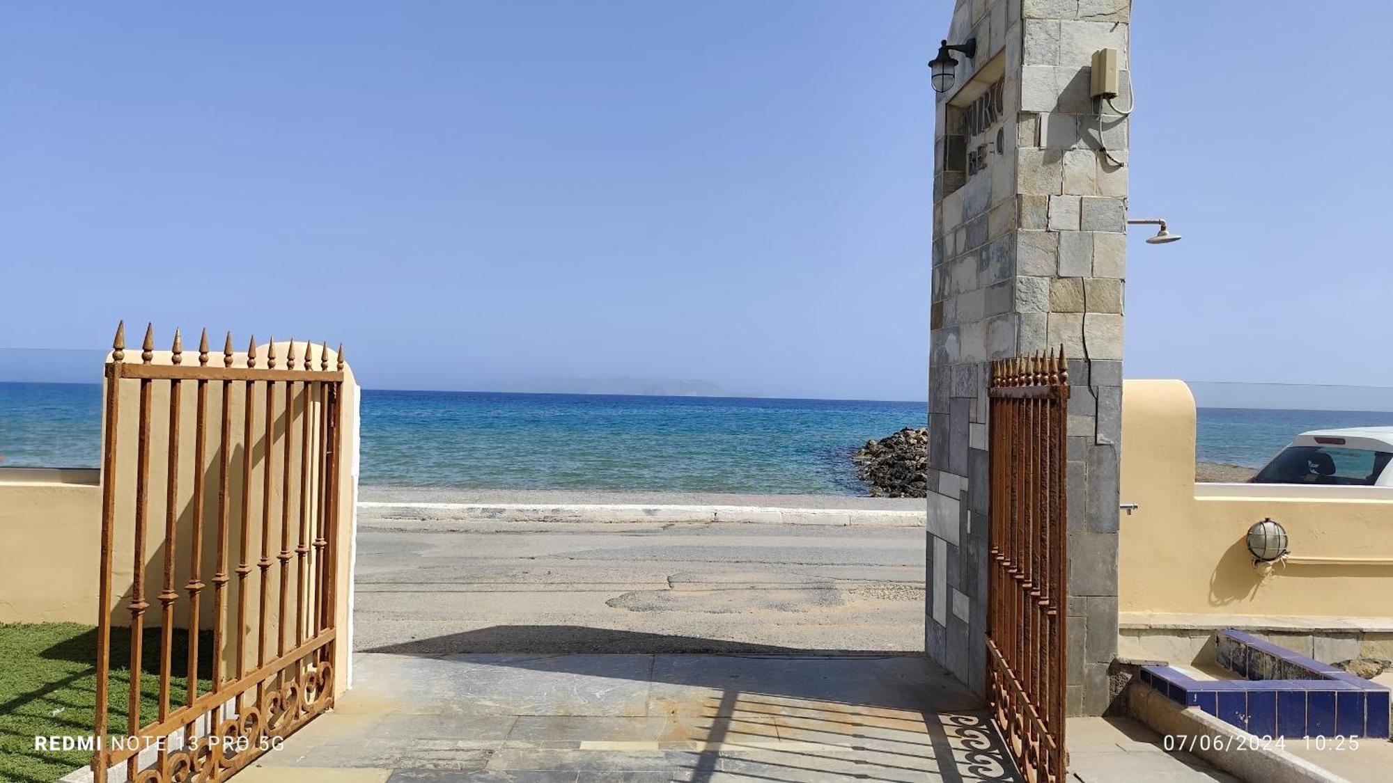 Niros Beachfront Aparthotel Kokkini Hani 外观 照片
