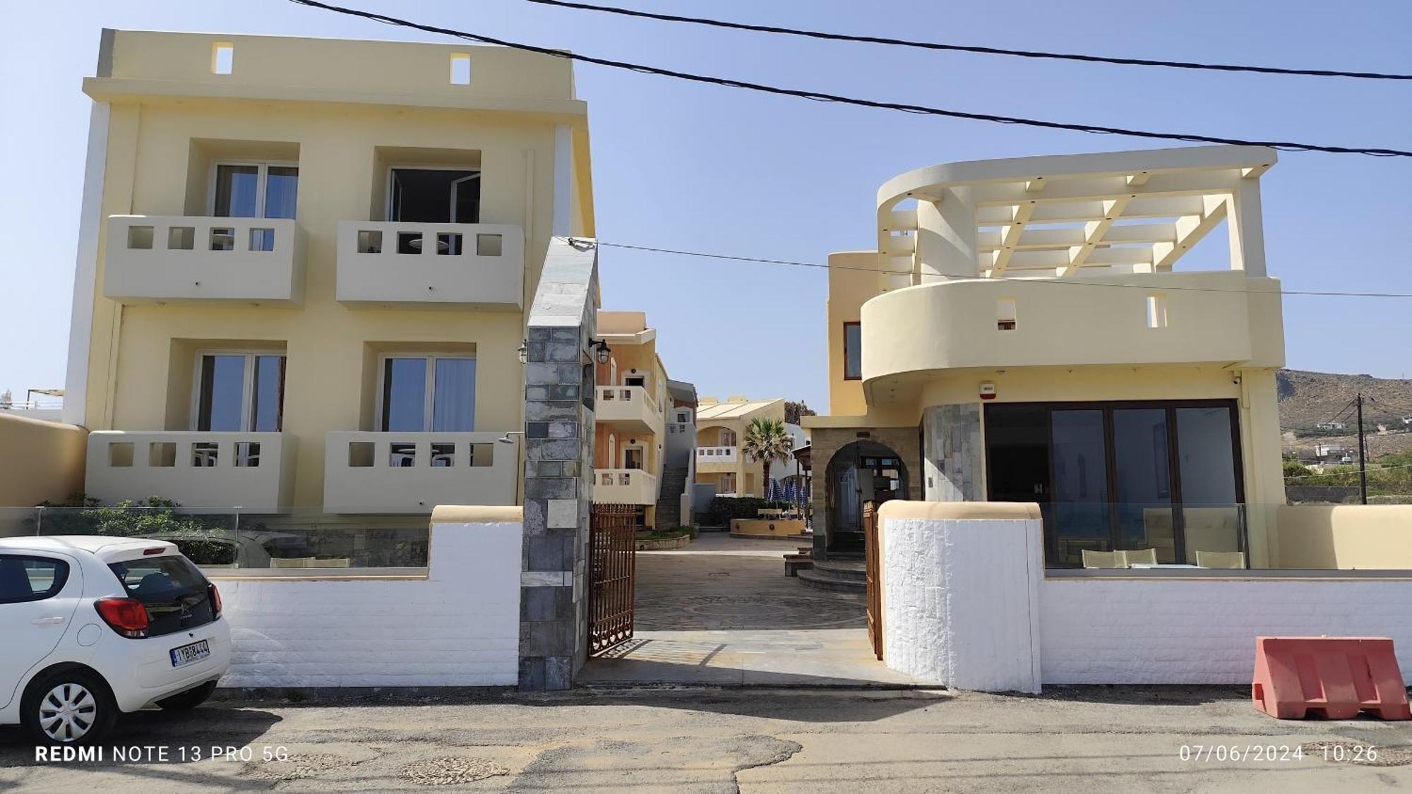 Niros Beachfront Aparthotel Kokkini Hani 外观 照片