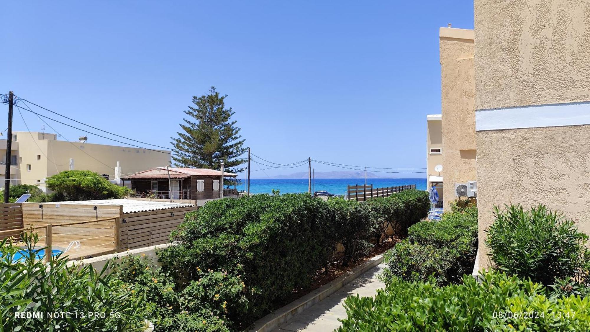 Niros Beachfront Aparthotel Kokkini Hani 外观 照片